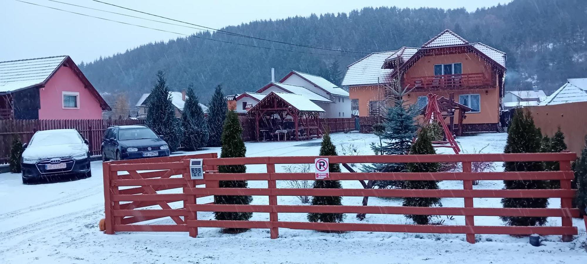 Casa De Oaspeti Cristian Прайд Екстериор снимка